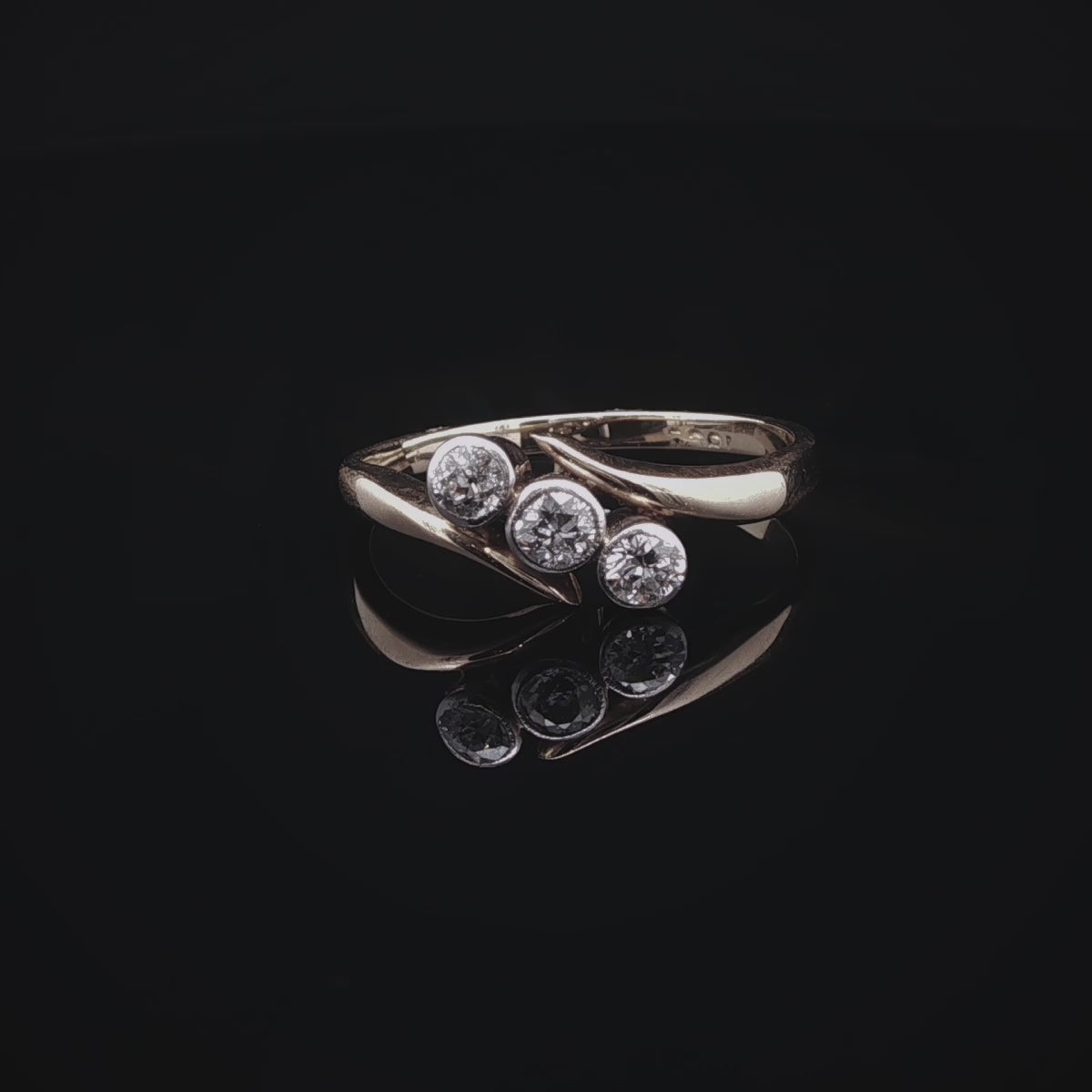 18ct Gold Three Stone Old Cut Diamond Twist Ring